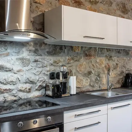 V&m Traditional Luxury Tolón