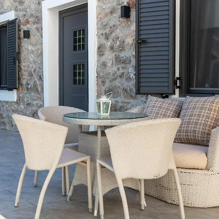 V&m Traditional Luxury