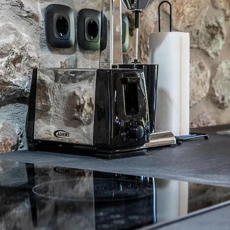 V&m Traditional Luxury