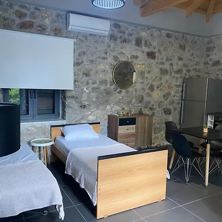 V&m Traditional Luxury Villa