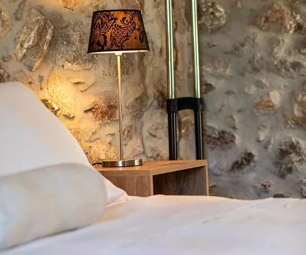 V&m Traditional Luxury * تولو