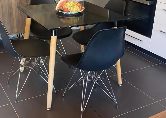 V&m Traditional Luxury